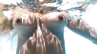 Hot Big Tits Blonde Mummy Lisi Kitty Swimming Naked